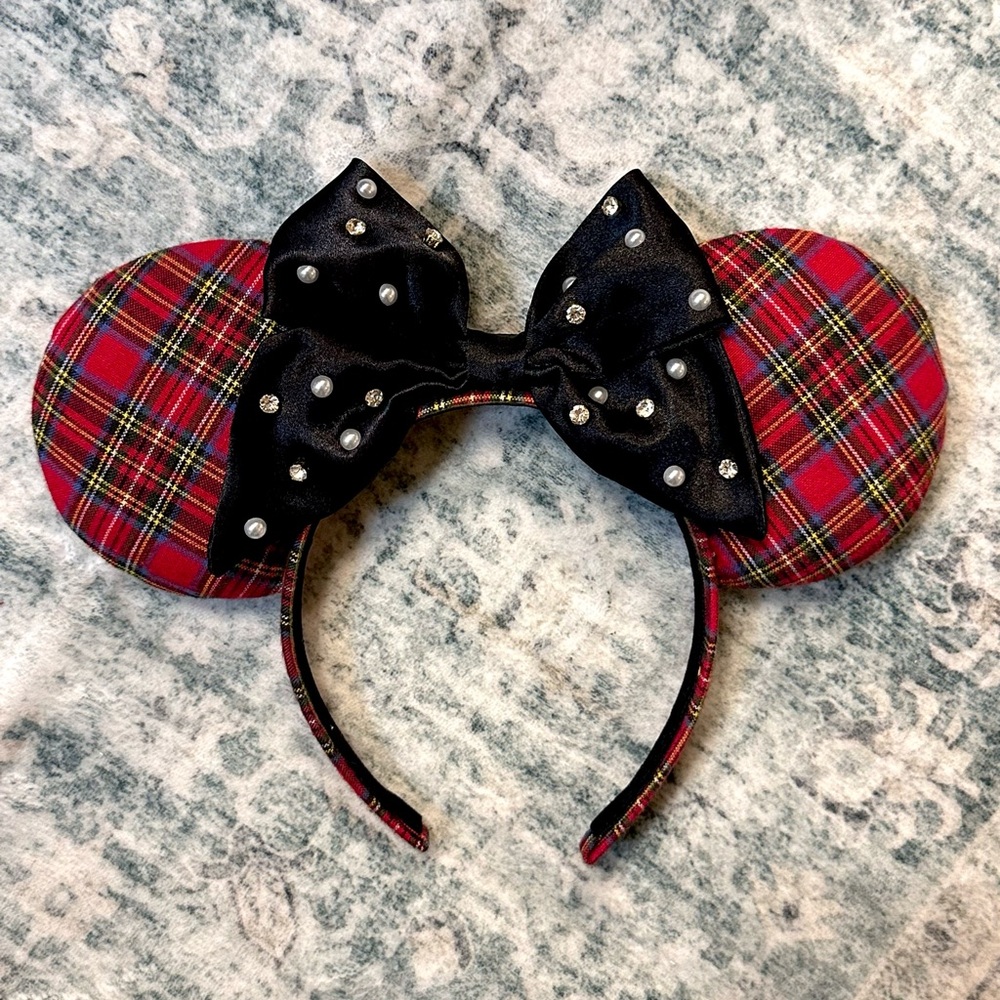Park Hopper Design - Christmas Minnie Ears